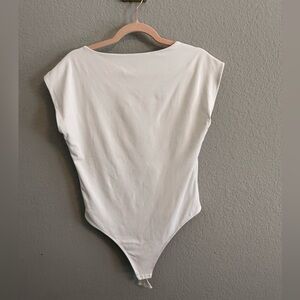 Aritzia Contour White Cap Sleeve Bodysuit XL